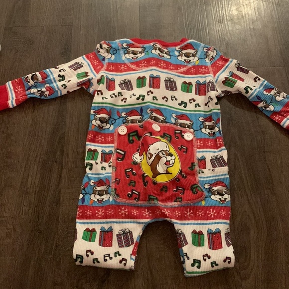 Buccees Christmas pajamas 2T - Picture 2 of 4